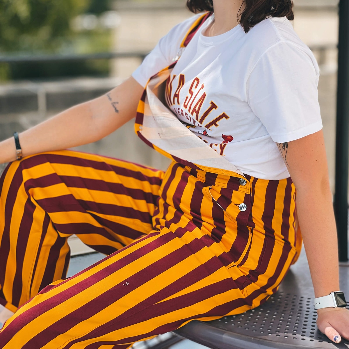 Adult Cardinal & Gold Game Bibs